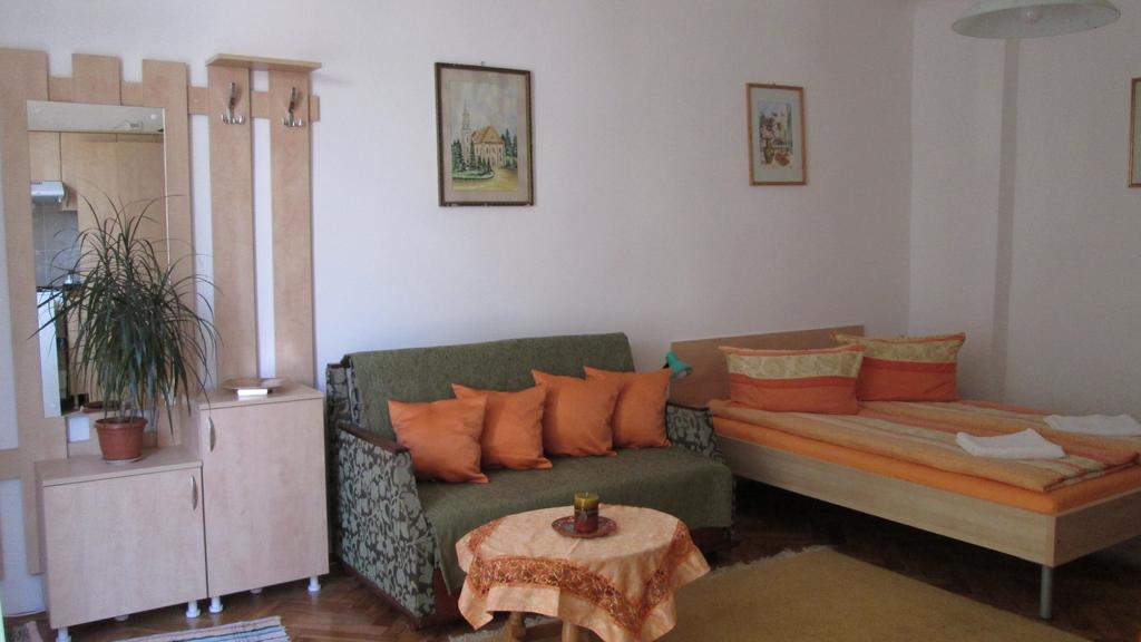 Garden City Apartment Cluj-Napoca Buitenkant foto