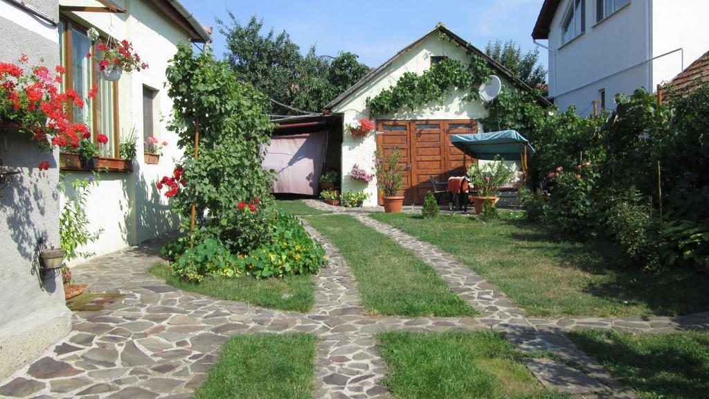 Garden City Apartment Cluj-Napoca Buitenkant foto
